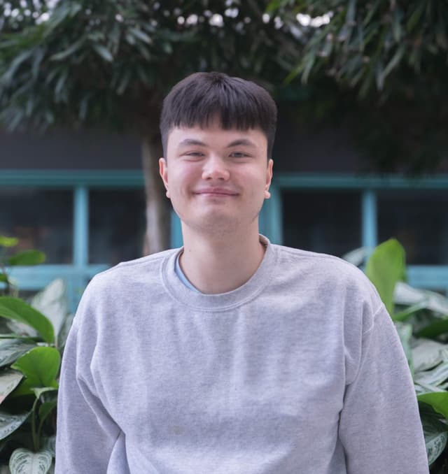 Image of Simon Lee